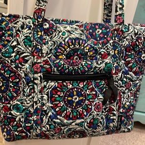 Vera Tote bag